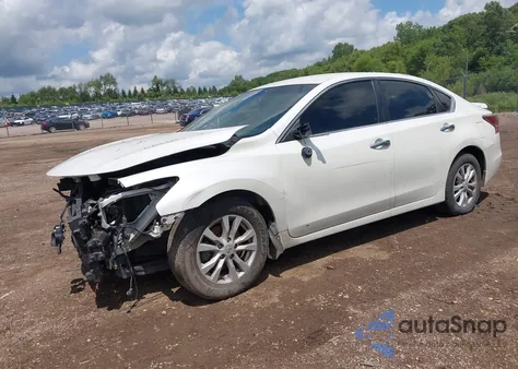 2015 Nissan Altima 2.5 S z USA, uszkodzony, nr VIN 1N4AL3AP0FC156254